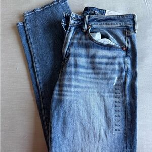 American Eagle Outfitters Classic Blue Jeans new with tags 32/34